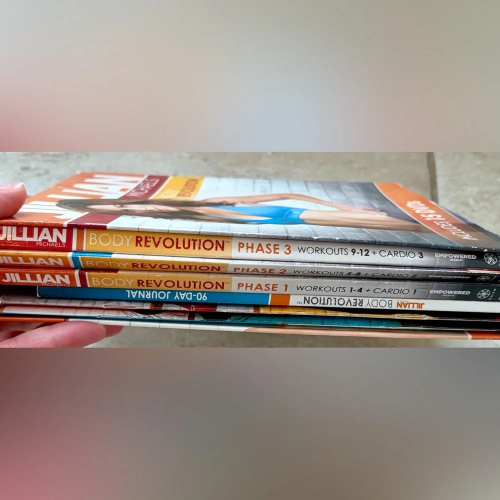 Jillian Michaels Body Revolution DVD Set - 15 DVDs. Nothing missing! - Picture 3 of 5